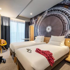 Habitación Estándar con 2 Camas Individuales